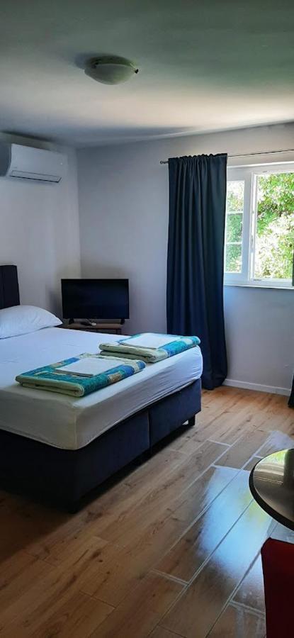 Guesthouse Sime Kolan Exterior foto