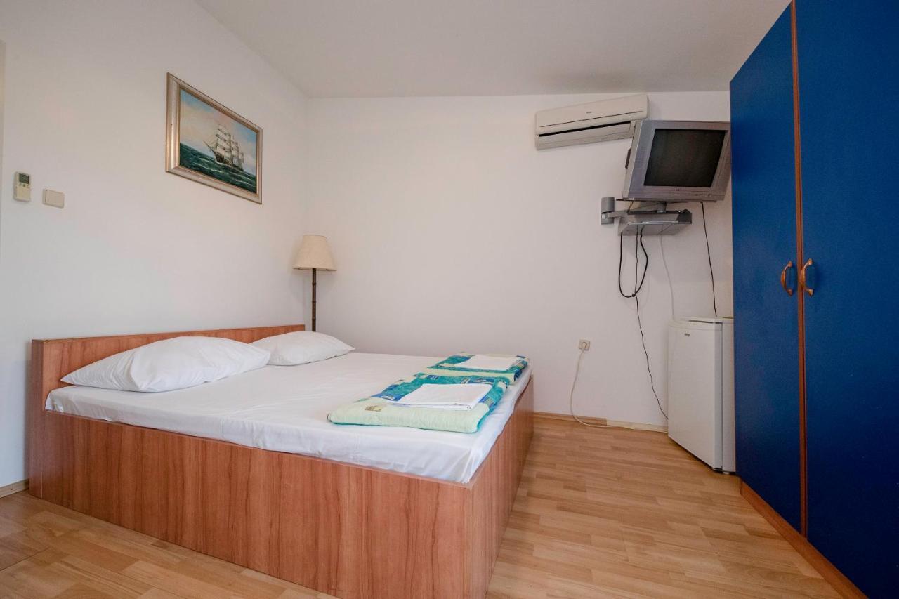 Guesthouse Sime Kolan Exterior foto
